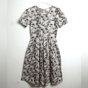 Lularoe Amelia Box Pleats Dress XS Black & White Abstract Print Side Pocket